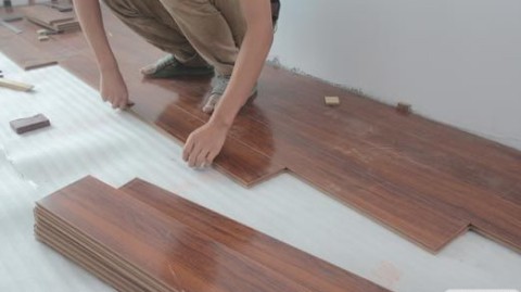 “三分地板七分安装”：2026年二手房翻新，地面这8个细节少做一样都得返工！