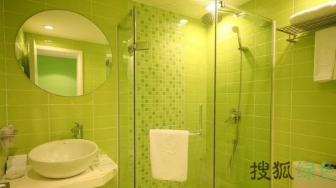 低预算旧房翻新｜佛山老小区卫生间窗户风水禁忌，花小钱改出好运势